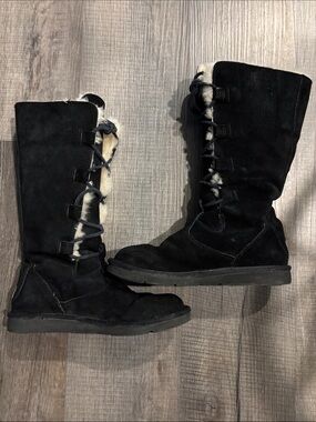UGG Whitley Black Size 7 Tall Suede Boot Lace Up with inside Shearling